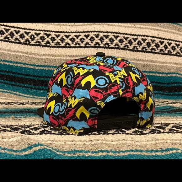 Justice League SnapBack Hat - Picture 3 of 9